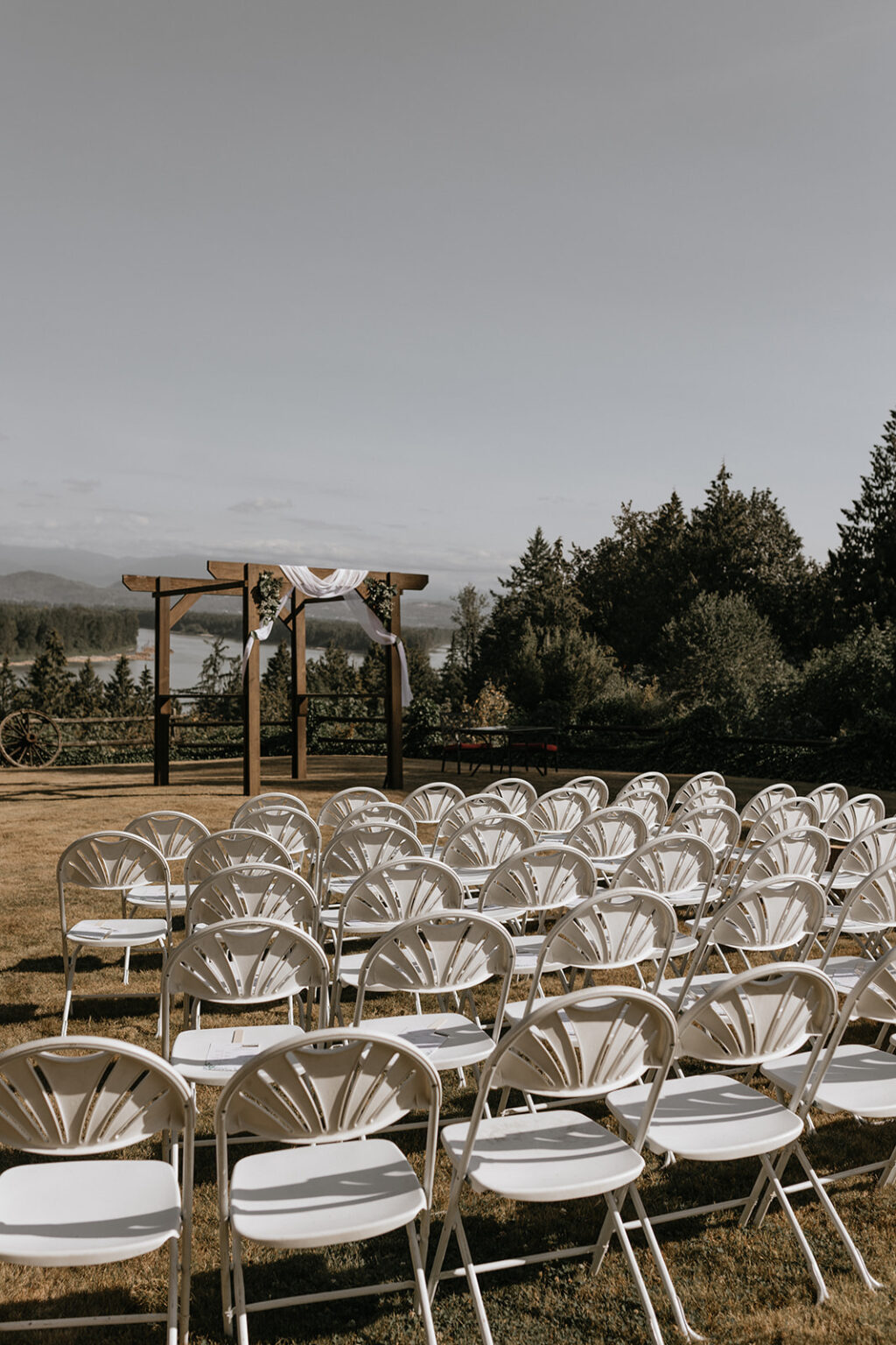 How to Have a Backyard Wedding: Tips for Creating a Dreamy Celebration ...